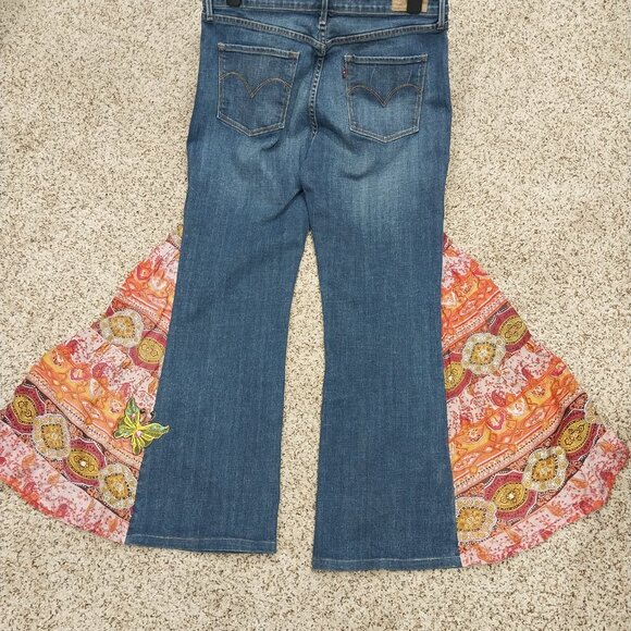 3339 Size 14 Levi's Demi Curve Upcycled Bell-Bottoms - Picture 4 of 7